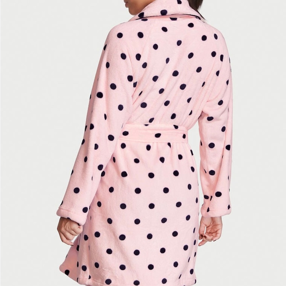 Short Plush Robe - Picture 2 of 2